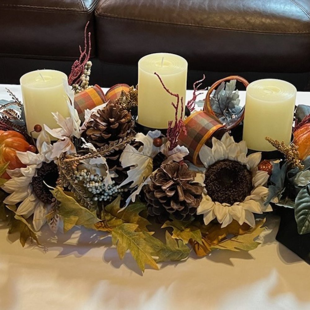 AUTUMN HOLIDAY HANDCRAFTED TABLESCAPE